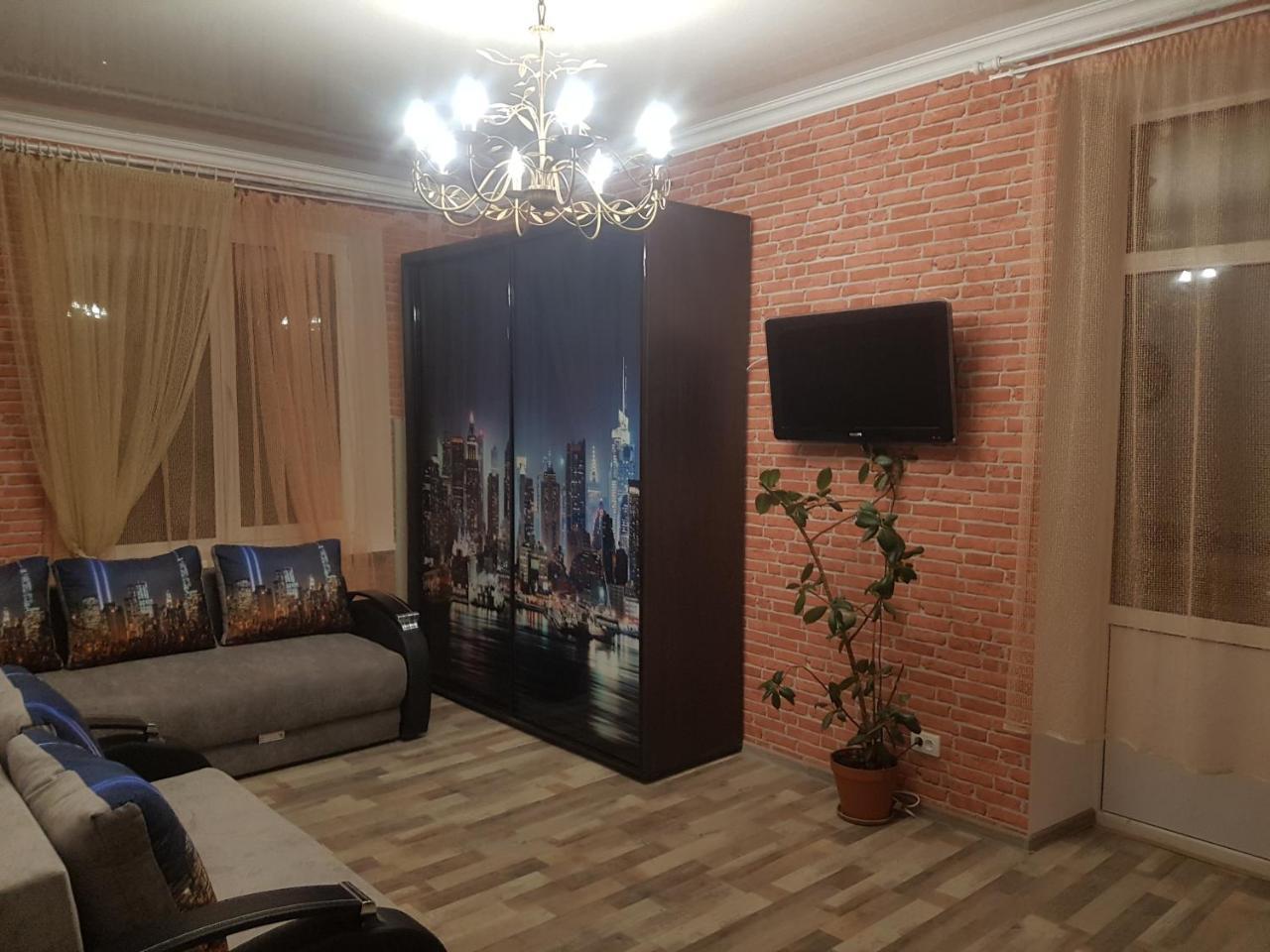 Apartment New York Street كريمنشوك المظهر الخارجي الصورة